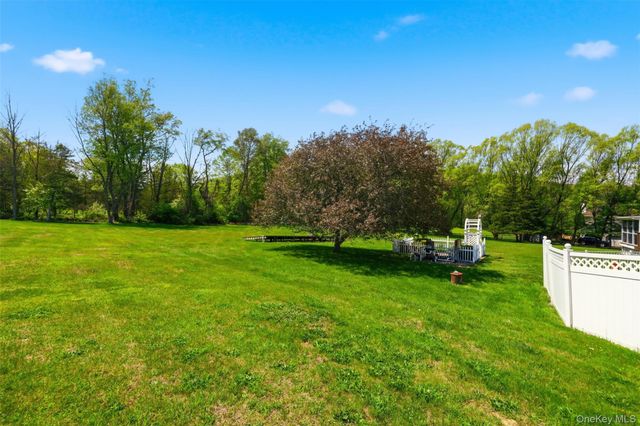 92 Coppergate Lane, Warwick, NY 10990