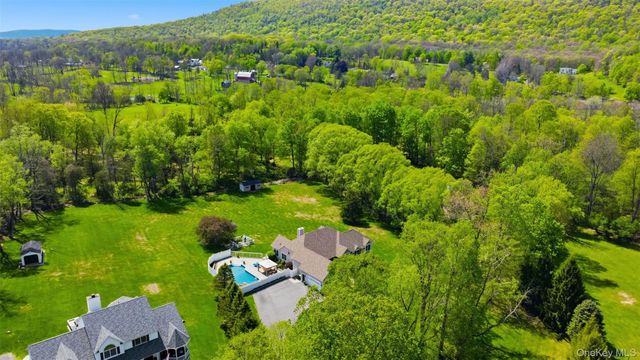 92 Coppergate Lane, Warwick, NY 10990