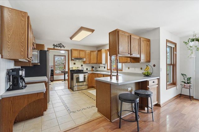 135 Glen Haven Court, Oregon, WI 53575
