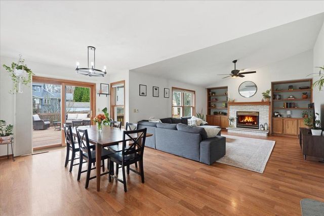 135 Glen Haven Court, Oregon, WI 53575