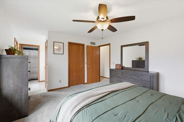 135 Glen Haven Court, Oregon, WI 53575