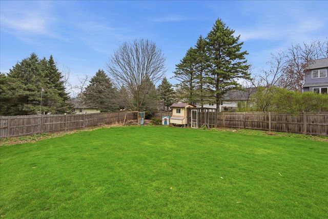 135 Glen Haven Court, Oregon, WI 53575