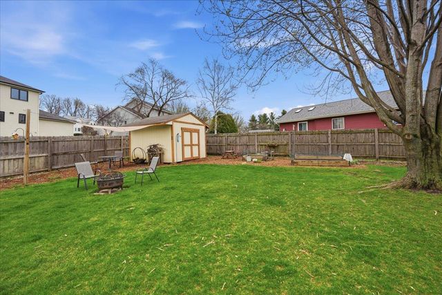 135 Glen Haven Court, Oregon, WI 53575