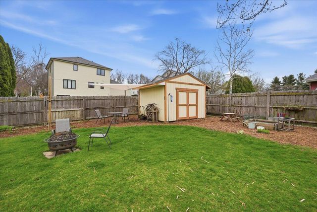 135 Glen Haven Court, Oregon, WI 53575