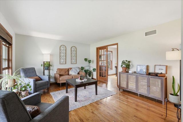 135 Glen Haven Court, Oregon, WI 53575