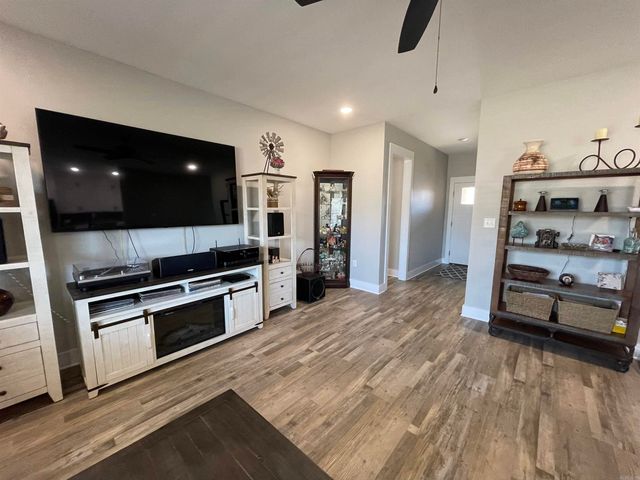 2 Quail Feather Cove, Greenbrier, AR 72058