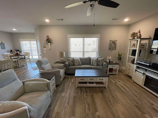 2 Quail Feather Cove, Greenbrier, AR 72058