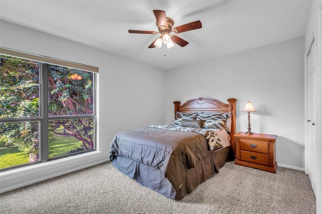 2555 Bering Drive 15, Houston, TX 77057