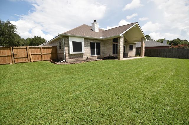5113 Greenwater Drive, Willis, TX 77318