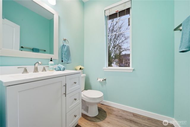 3662 Halsey Lane, Bremerton, WA 98310