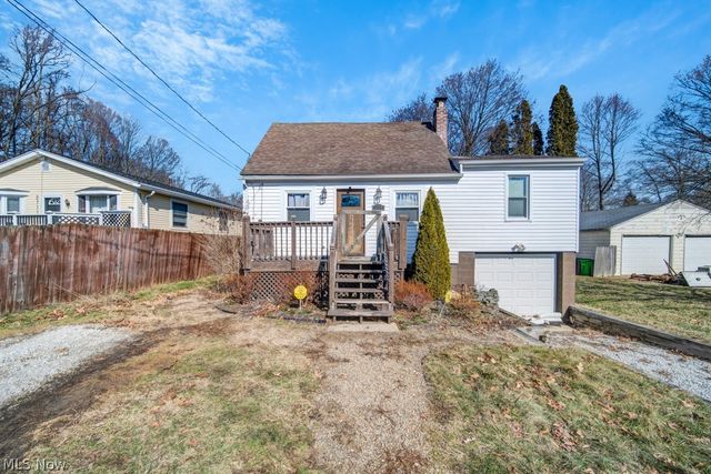 2719 Mohican Boulevard, Lakemore, OH 44312