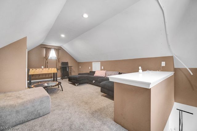 2719 Mohican Boulevard, Lakemore, OH 44312