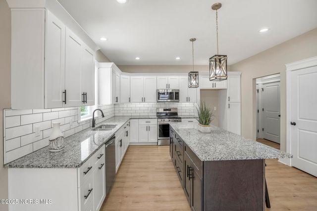 9425 Newbury Lane, Whitehouse, OH 43571