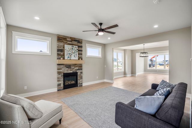 9425 Newbury Lane, Whitehouse, OH 43571