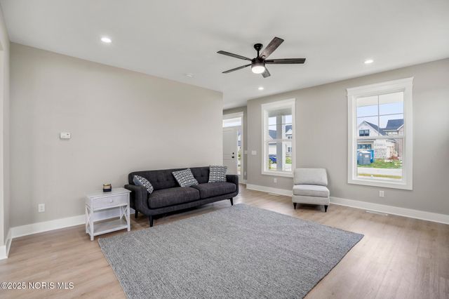 9425 Newbury Lane, Whitehouse, OH 43571