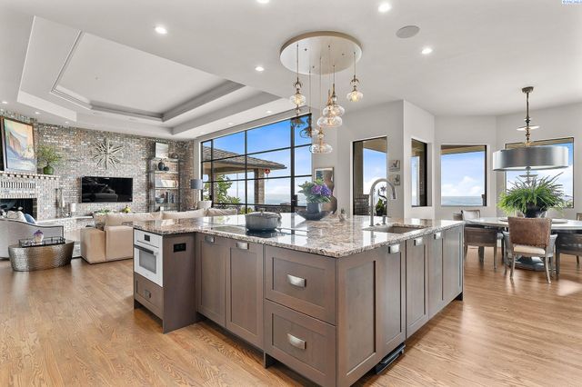 1276 N Bermuda Rd, Richland, WA 99352