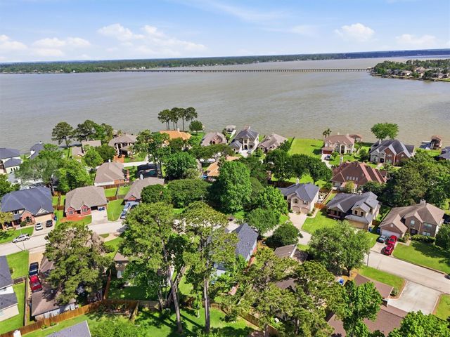 8827 Mile Run Road, Humble, TX 77346