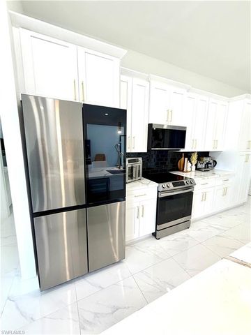 813 Highland AVE, Lehigh Acres, FL 33972
