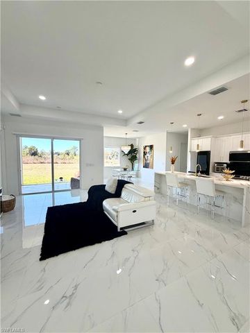 813 Highland AVE, Lehigh Acres, FL 33972
