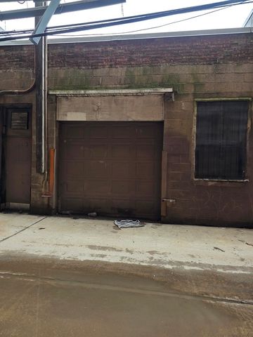 1908 N Milwaukee Avenue, Chicago, IL 60647