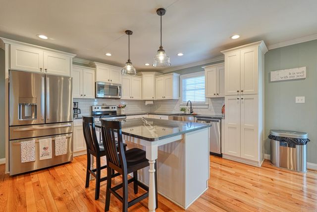 136 N Stallion Drive, Cowpens, SC 29330