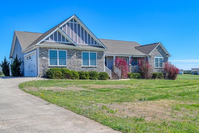 136 N Stallion Drive, Cowpens, SC 29330