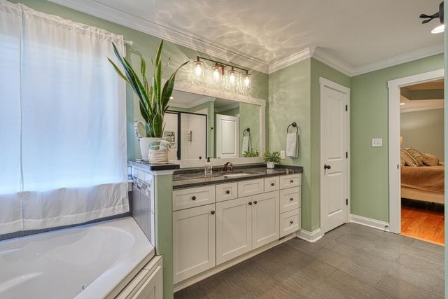 136 N Stallion Drive, Cowpens, SC 29330