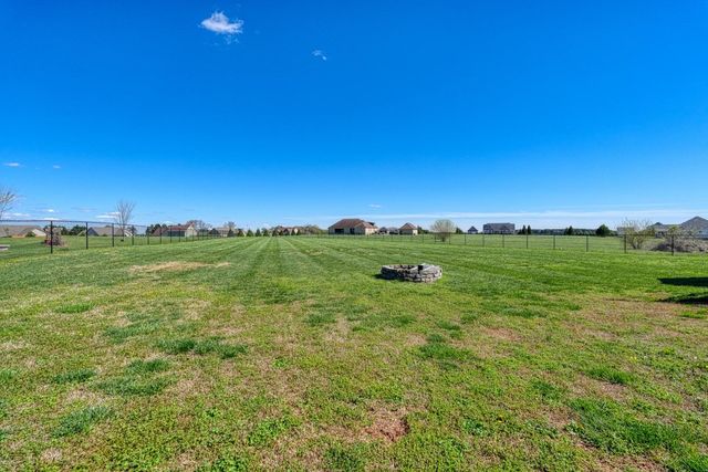 136 N Stallion Drive, Cowpens, SC 29330