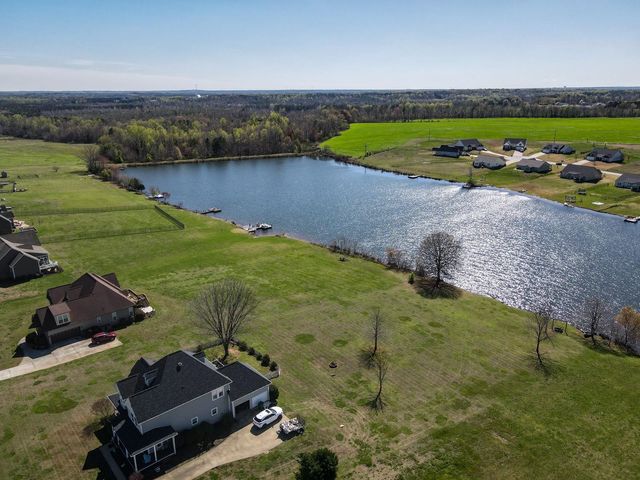 136 N Stallion Drive, Cowpens, SC 29330