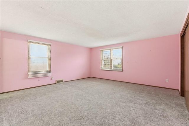 11618 Manchester Avenue, Kansas City, MO 64134