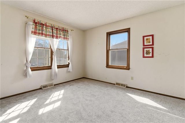 11618 Manchester Avenue, Kansas City, MO 64134