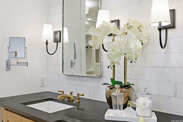 807 Wade Road, New Braunfels, TX 78132