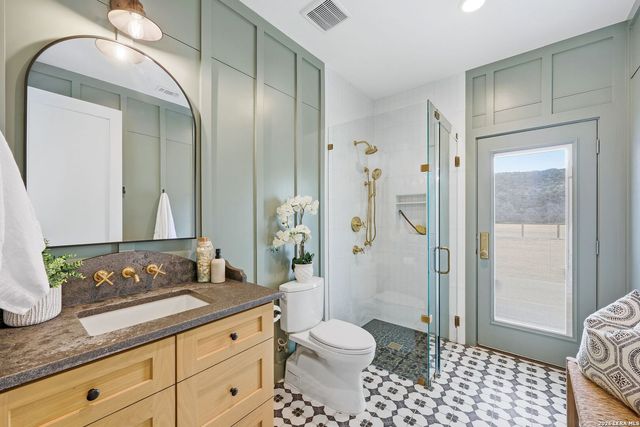 807 Wade Road, New Braunfels, TX 78132