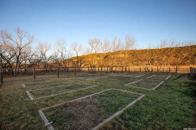 807 Wade Road, New Braunfels, TX 78132