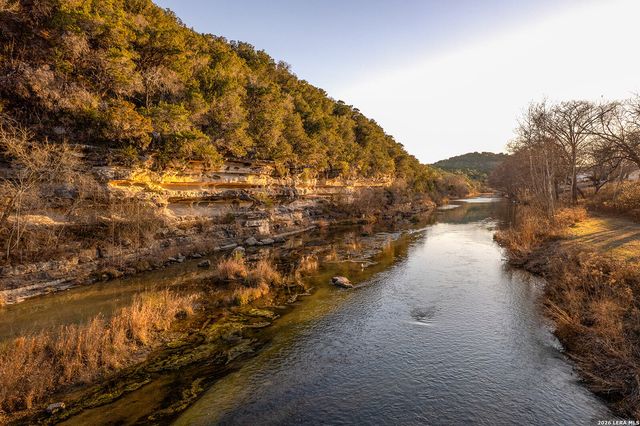 807 Wade Road, New Braunfels, TX 78132