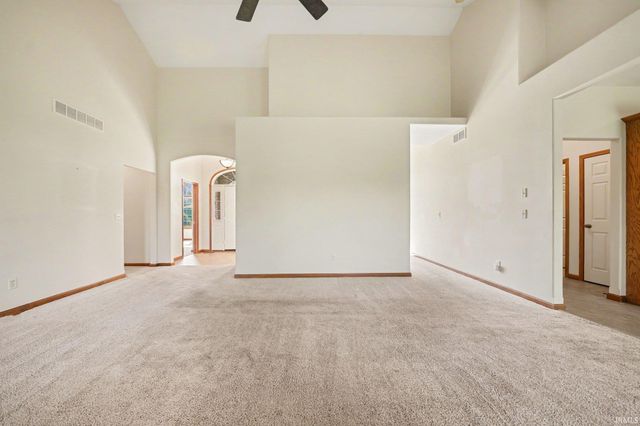 2802 E Saint Andrews Road, Winona Lake, IN 46590