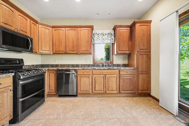 2802 E Saint Andrews Road, Winona Lake, IN 46590