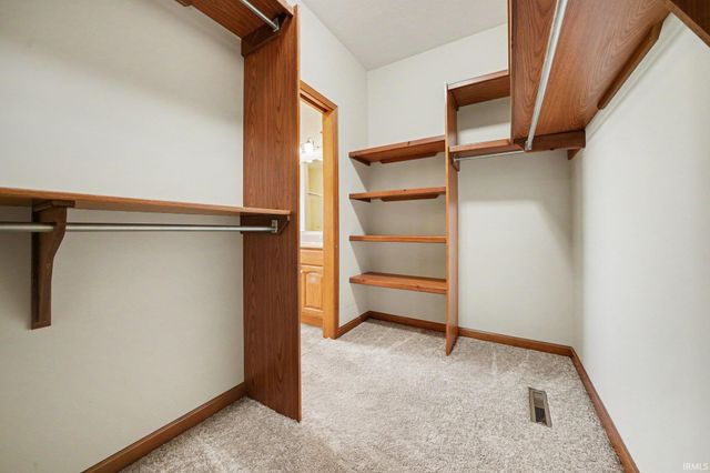 2802 E Saint Andrews Road, Winona Lake, IN 46590
