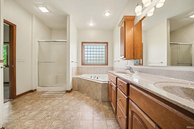 2802 E Saint Andrews Road, Winona Lake, IN 46590