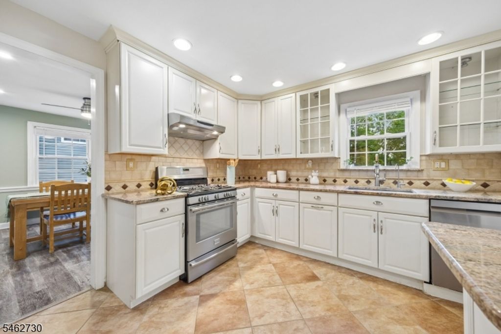 36 Amelia Ave, Livingston Twp., NJ 07039 — photo 2