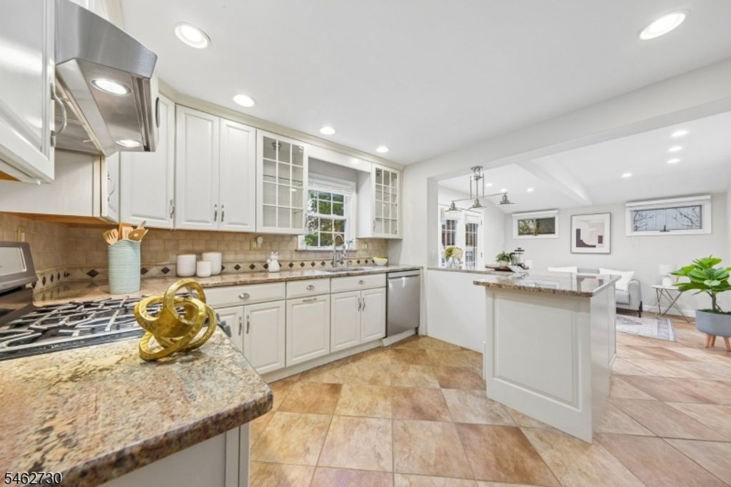 36 Amelia Ave, Livingston Twp., NJ 07039 — photo 3