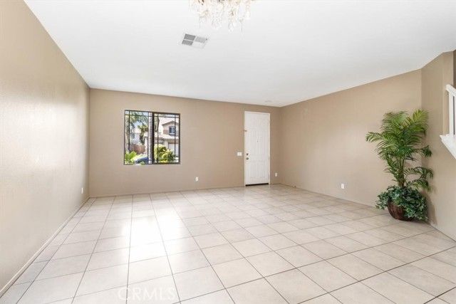 6486 Gladiola Street, Eastvale, CA 92880