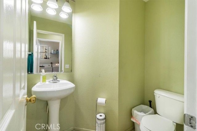 6486 Gladiola Street, Eastvale, CA 92880