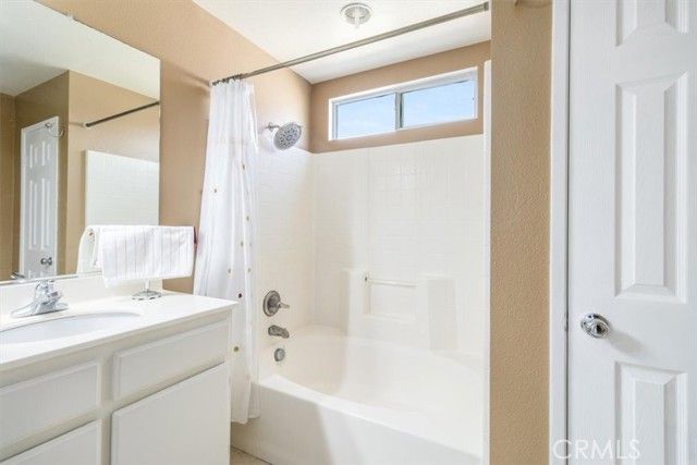 6486 Gladiola Street, Eastvale, CA 92880