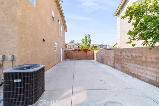 6486 Gladiola Street, Eastvale, CA 92880