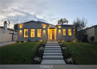 7907 Vicksburg, Los Angeles, CA 90045