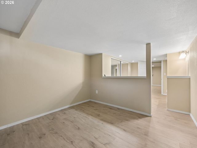 3267 Se 179TH Ave, Portland, OR 97236