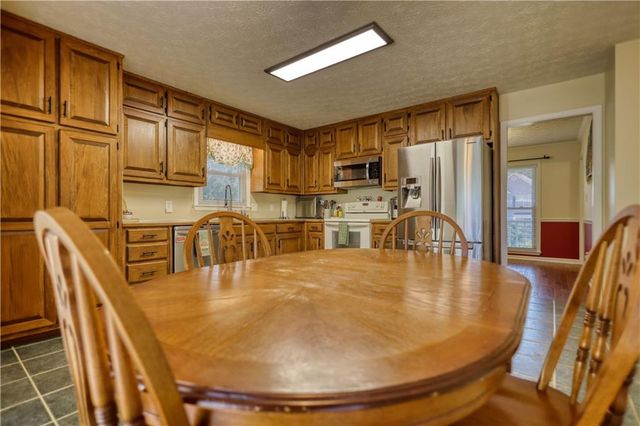 1702 Windsor Chase Court, Lawrenceville, GA 30043