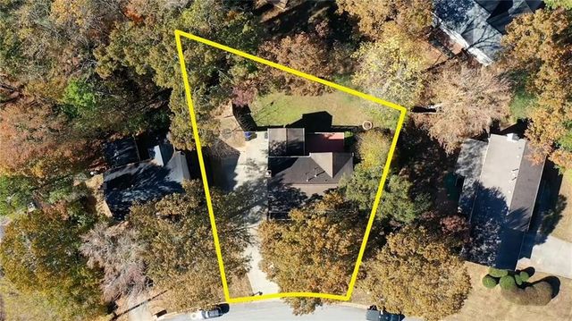 1702 Windsor Chase Court, Lawrenceville, GA 30043