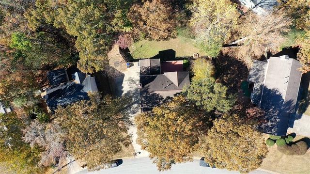 1702 Windsor Chase Court, Lawrenceville, GA 30043